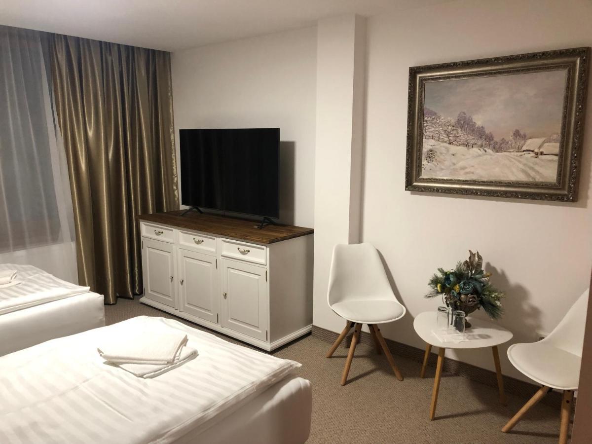 Hotel Galeria Pezinska Baba Pezinok Extérieur photo