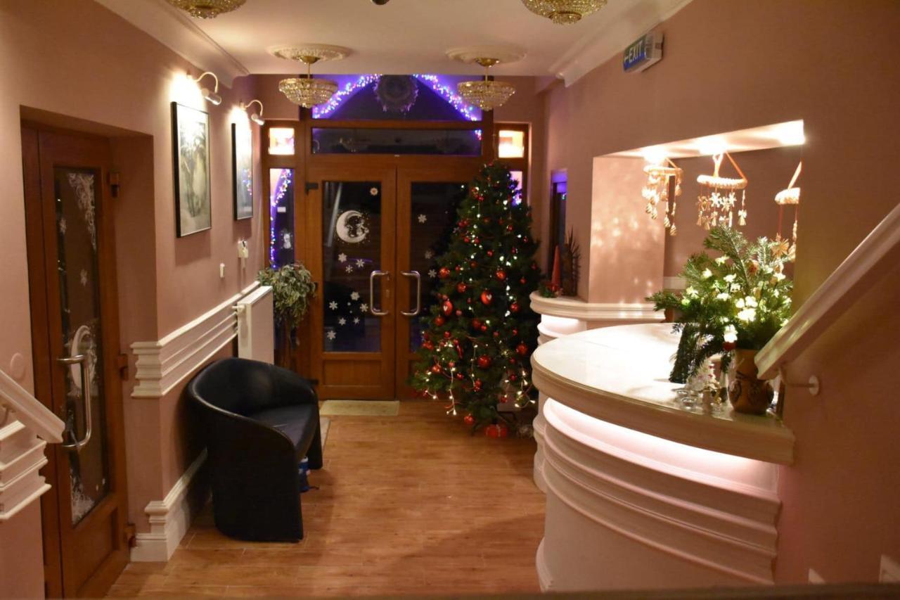 Hotel Galeria Pezinska Baba Pezinok Extérieur photo