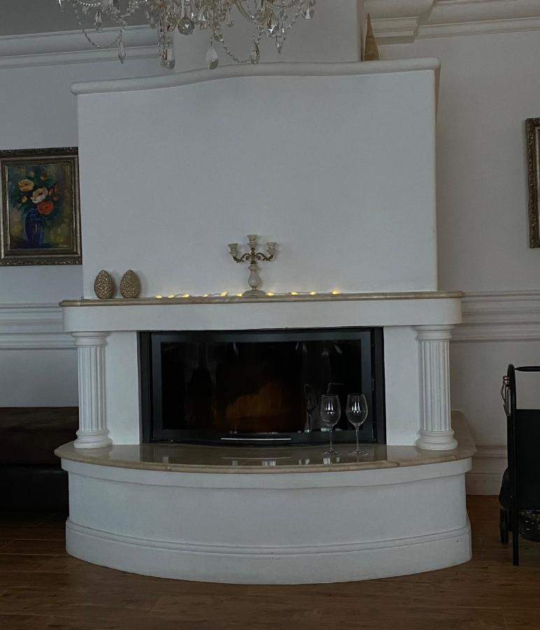 Hotel Galeria Pezinska Baba Pezinok Extérieur photo