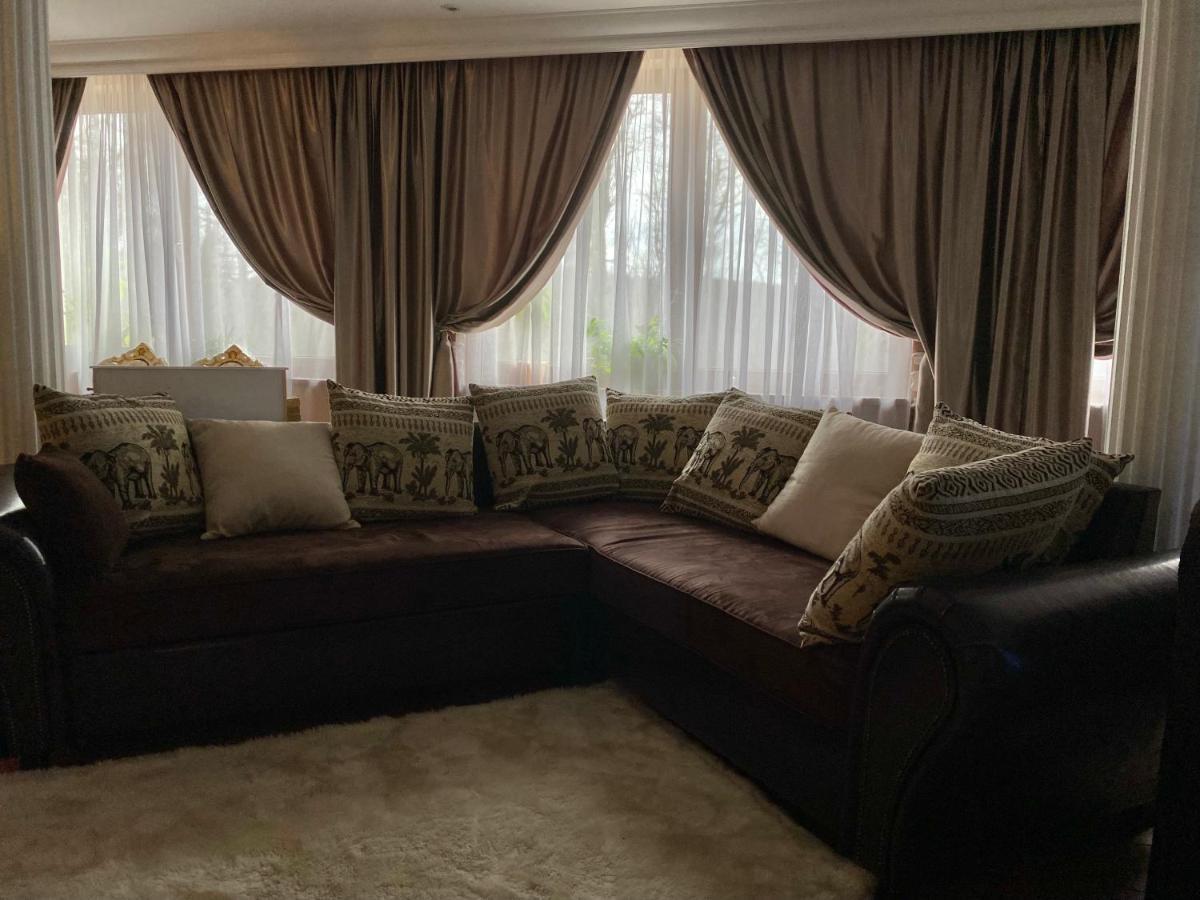 Hotel Galeria Pezinska Baba Pezinok Extérieur photo